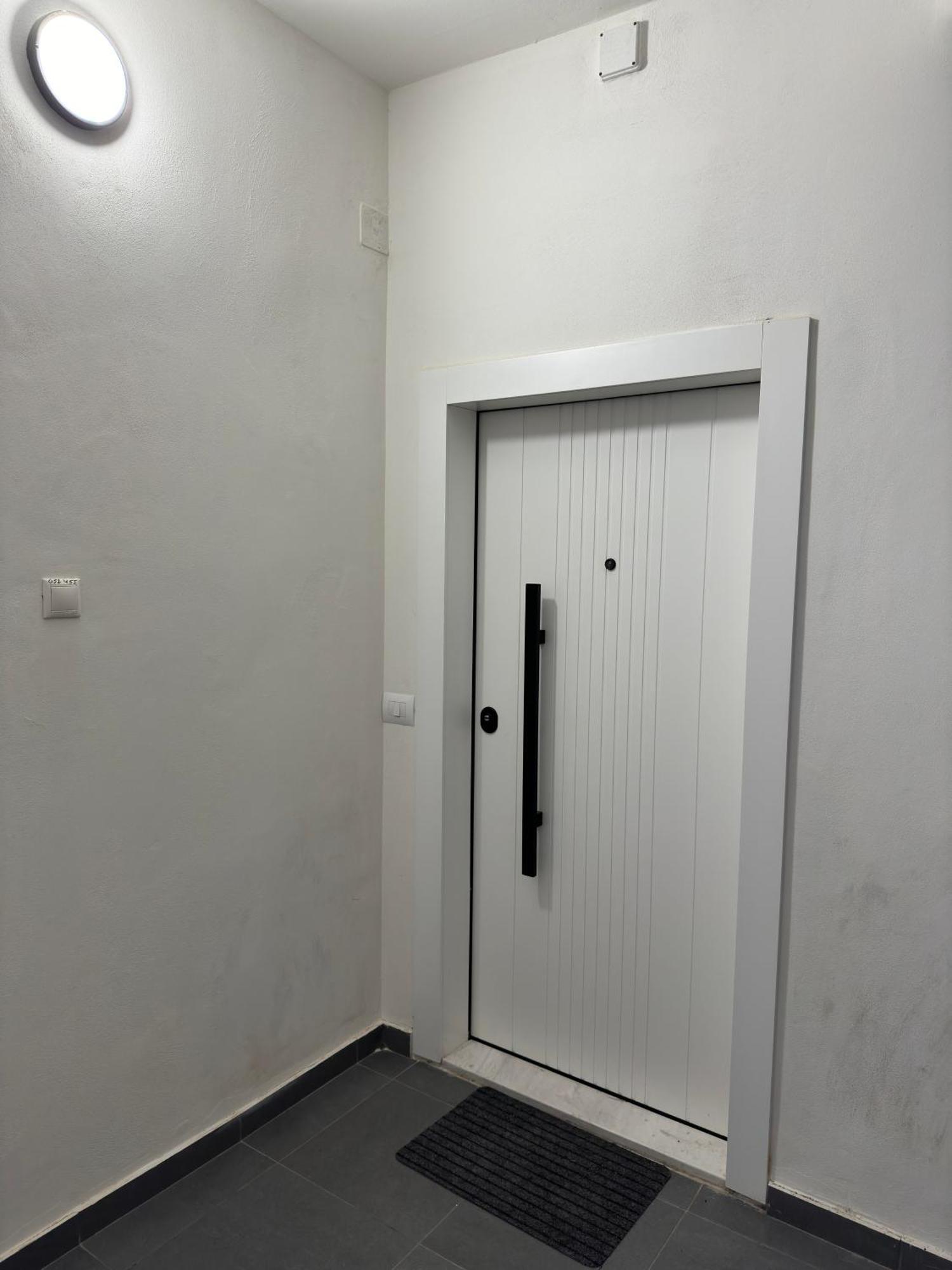 Incasso City Center Apartment Тирана Экстерьер фото